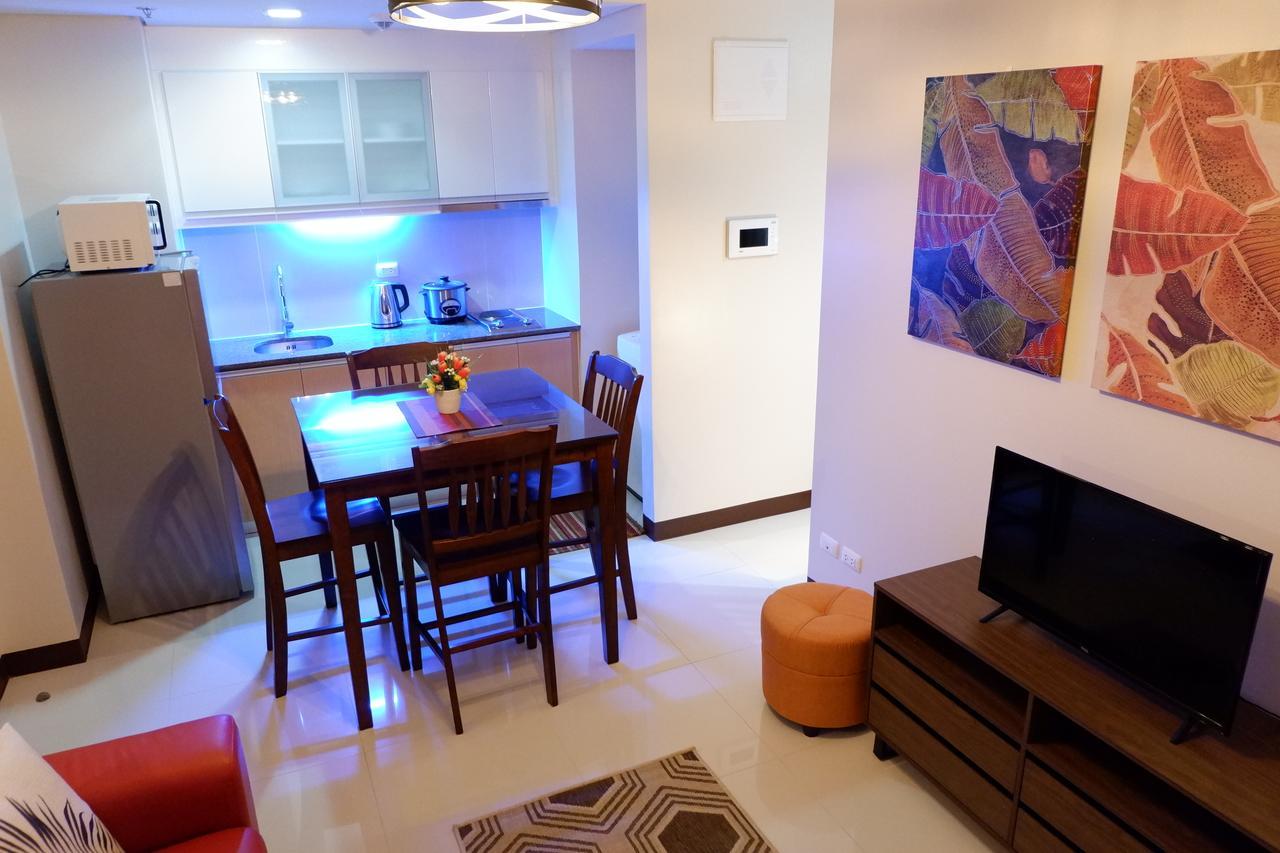 Travellers 101 Condo Near Manila Airport Buitenkant foto